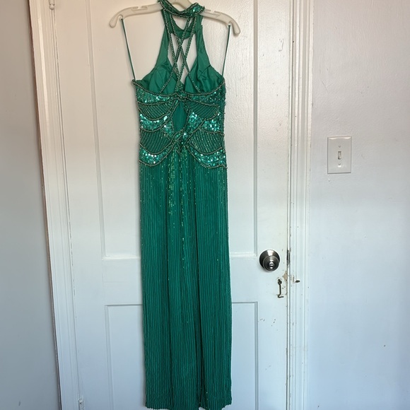 2004 Emerald Green Beaded Formal Dress from Fleur de Lis - Picture 5 of 9